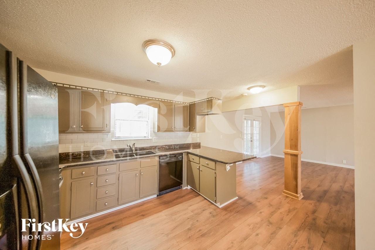 4602 Hollow Lane - Photo 7 of 15