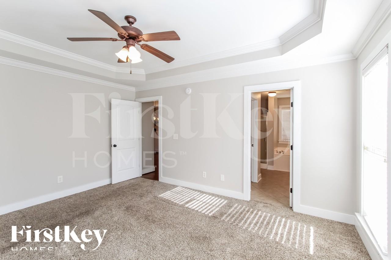 180 Rossburg Dr - Photo 6 of 11