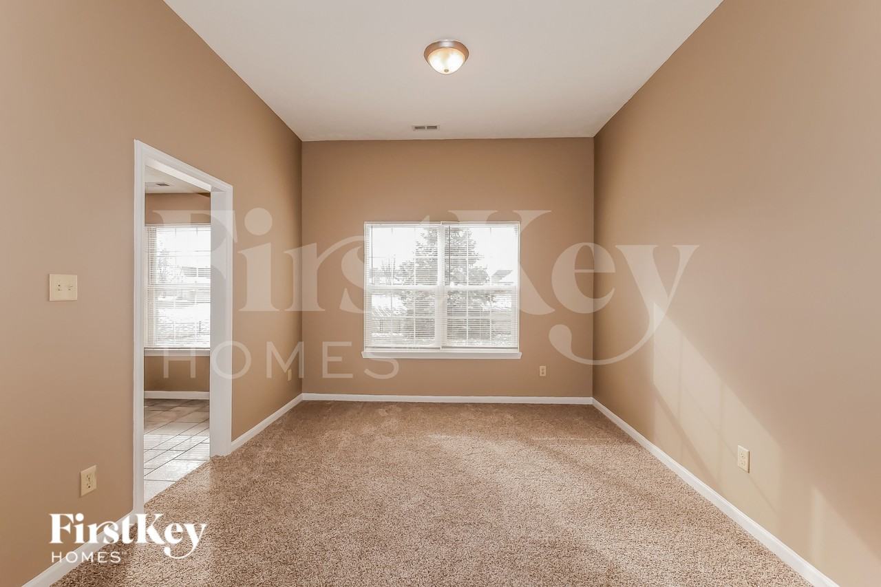 10127 Park Ridge Drive - Photo 6 of 19