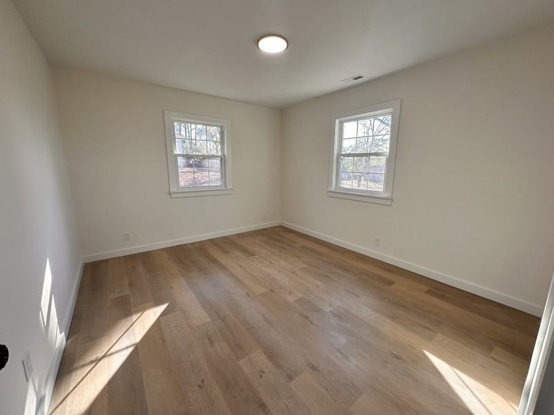 6037 Dahlgren Avenue - Photo 6 of 10