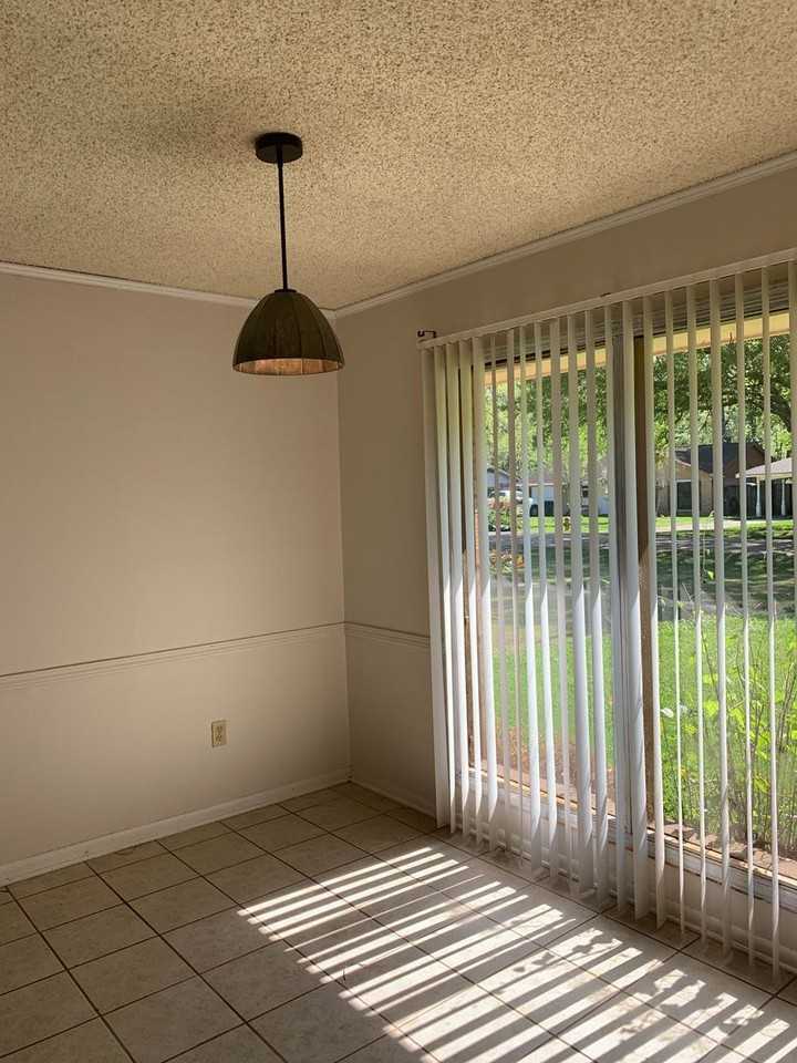 1625 Southland Court - Photo 3 of 7