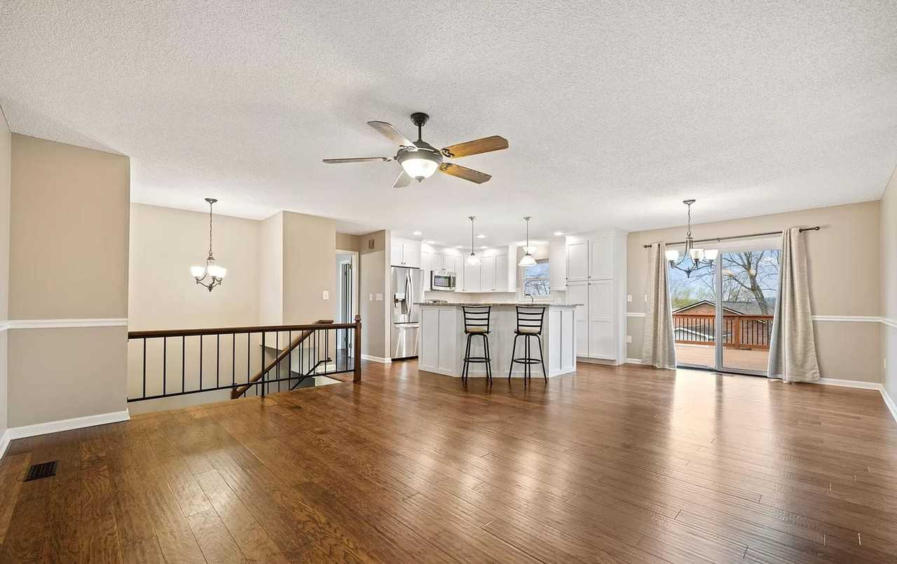 4125 Franklin Hill Boulevard - Photo 7 of 23