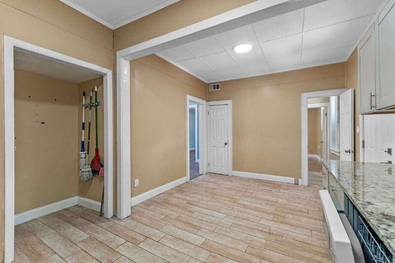 166 Kingston Ave - Photo 6 of 17