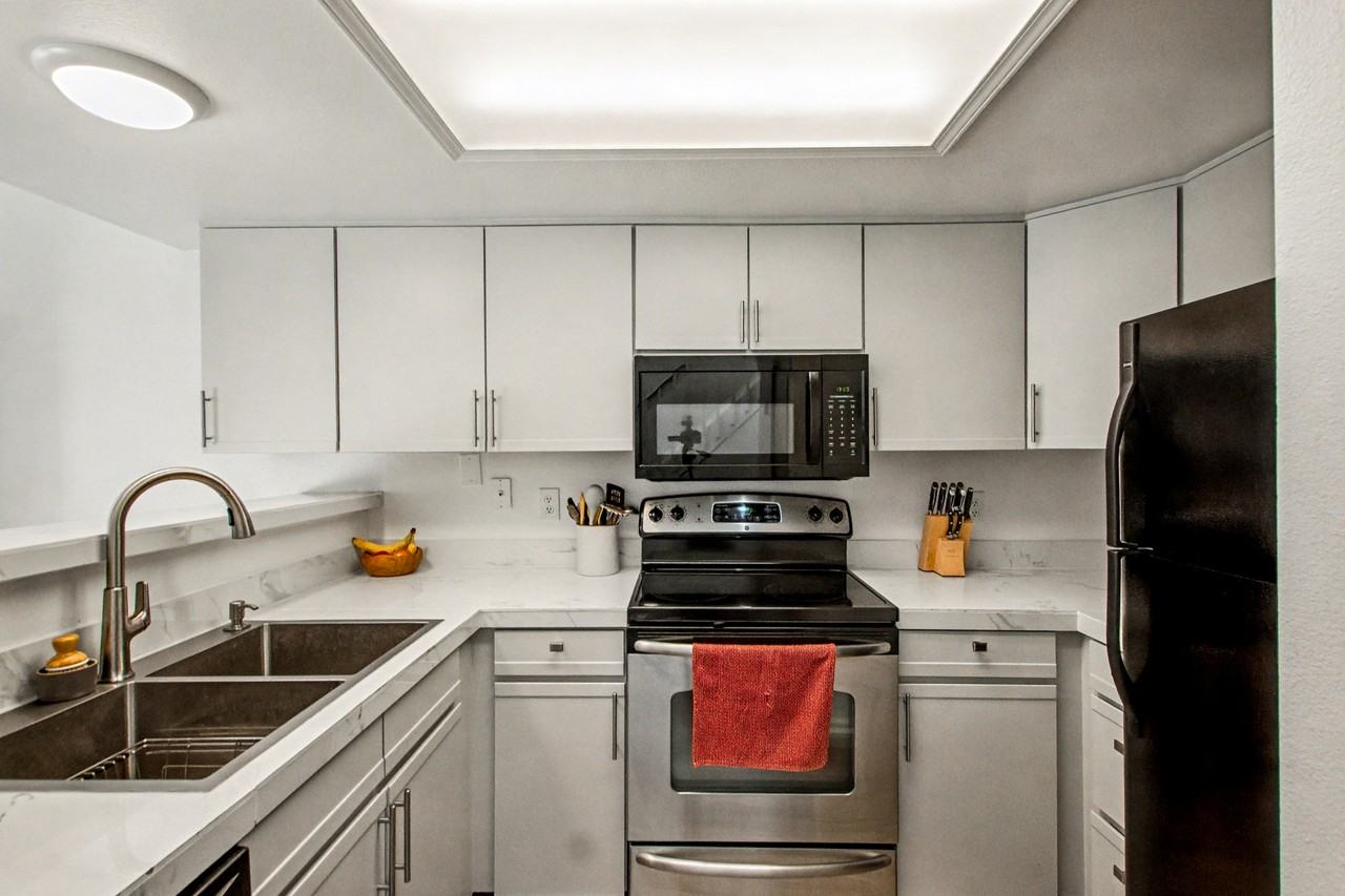 945 Azure Circle #945AZURE - Photo 4 of 18