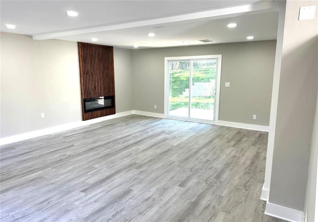 2834 Clearbrook Drive Northeast - Photo 2 of 17