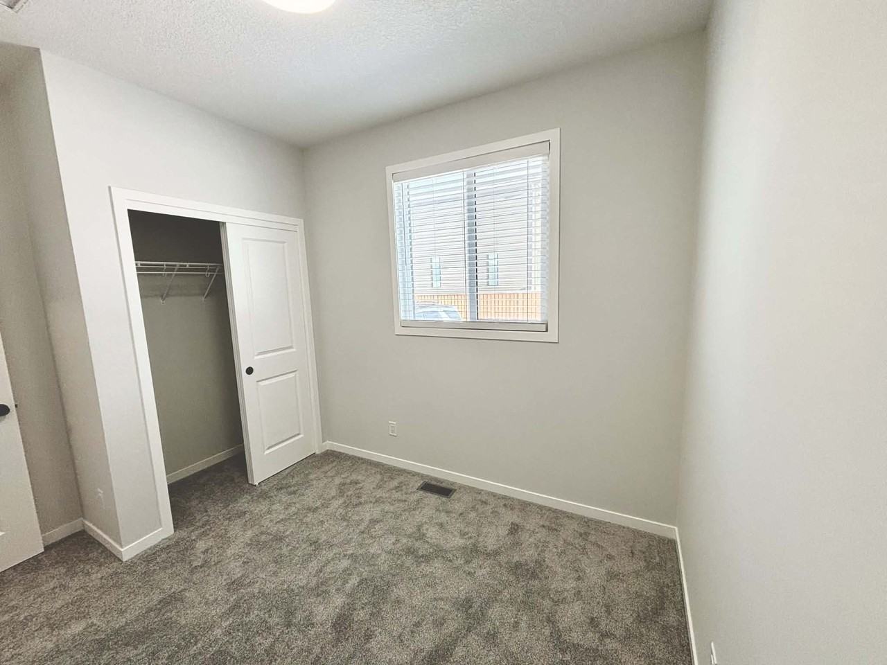 Lucas Place Northwest - Photo 6 of 13