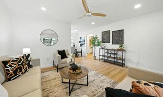 featured image of 4161 Winona Avenue #4