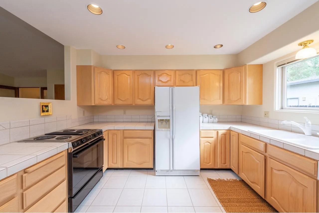 830 Buckskin Drive - Photo 4 of 22