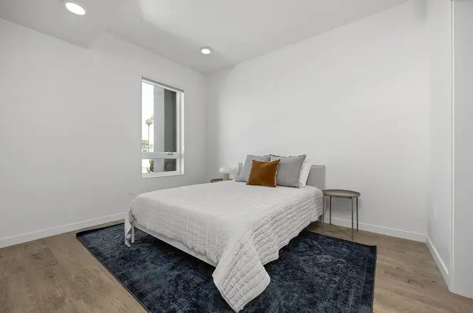 918 20th Street - Photo 6 of 19