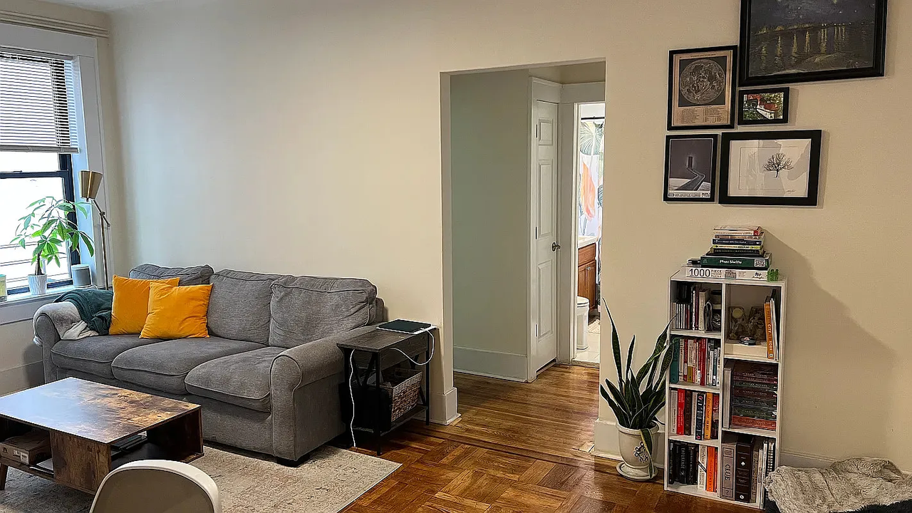 2841 34Th St - Photo 4 of 4