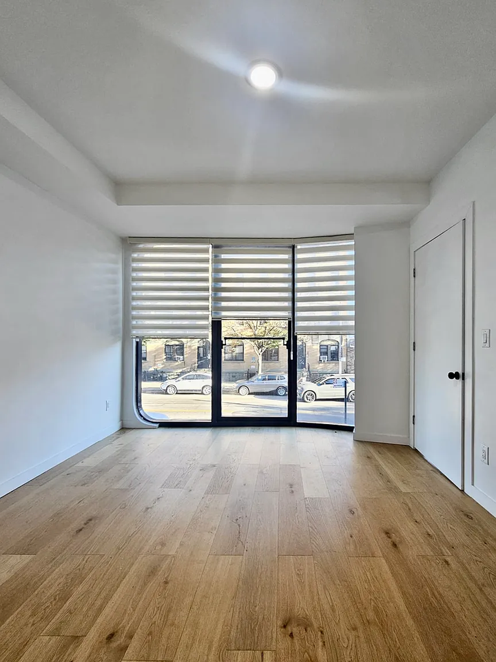 3018 14Th St - Photo 2 of 7