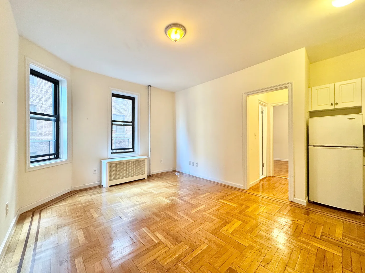 4333 42Nd St - Photo 3 of 4