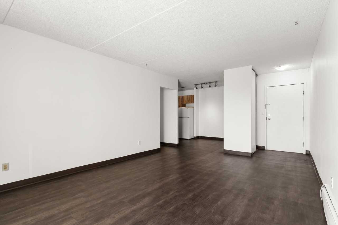 20 Kleisinger Crescent #105 - Photo 6 of 24