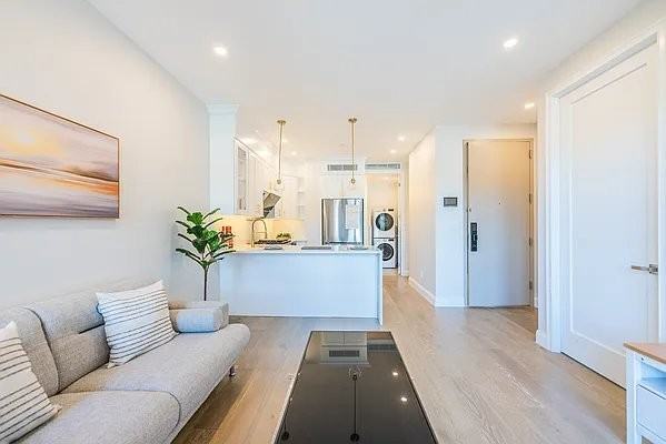 4209 Hampton St - Photo 2 of 15