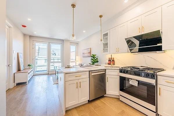 4209 Hampton St - Photo 6 of 15