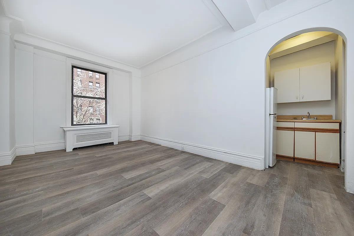 500 W End Ave - Photo 2 of 9