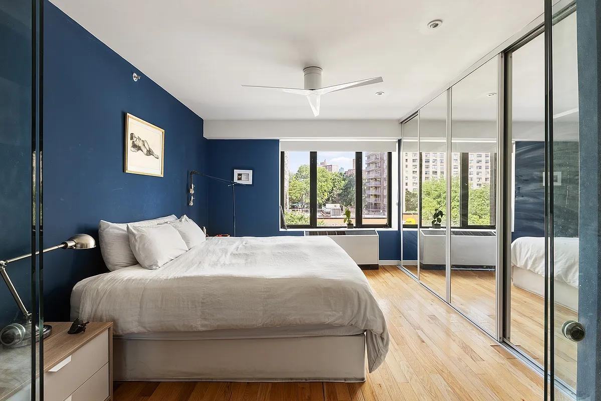 189 Avenue C - Photo 3 of 7