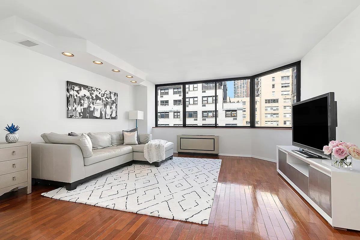 330 E 75Th St - Photo 2 of 6