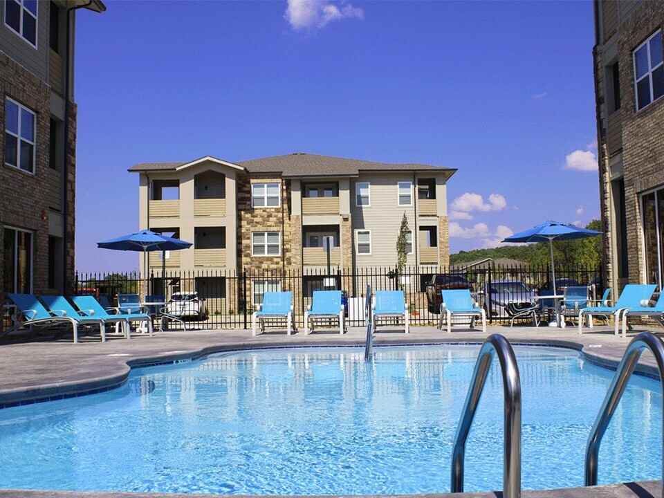 3911 North Old Missouri Road - Photo 3 of 15