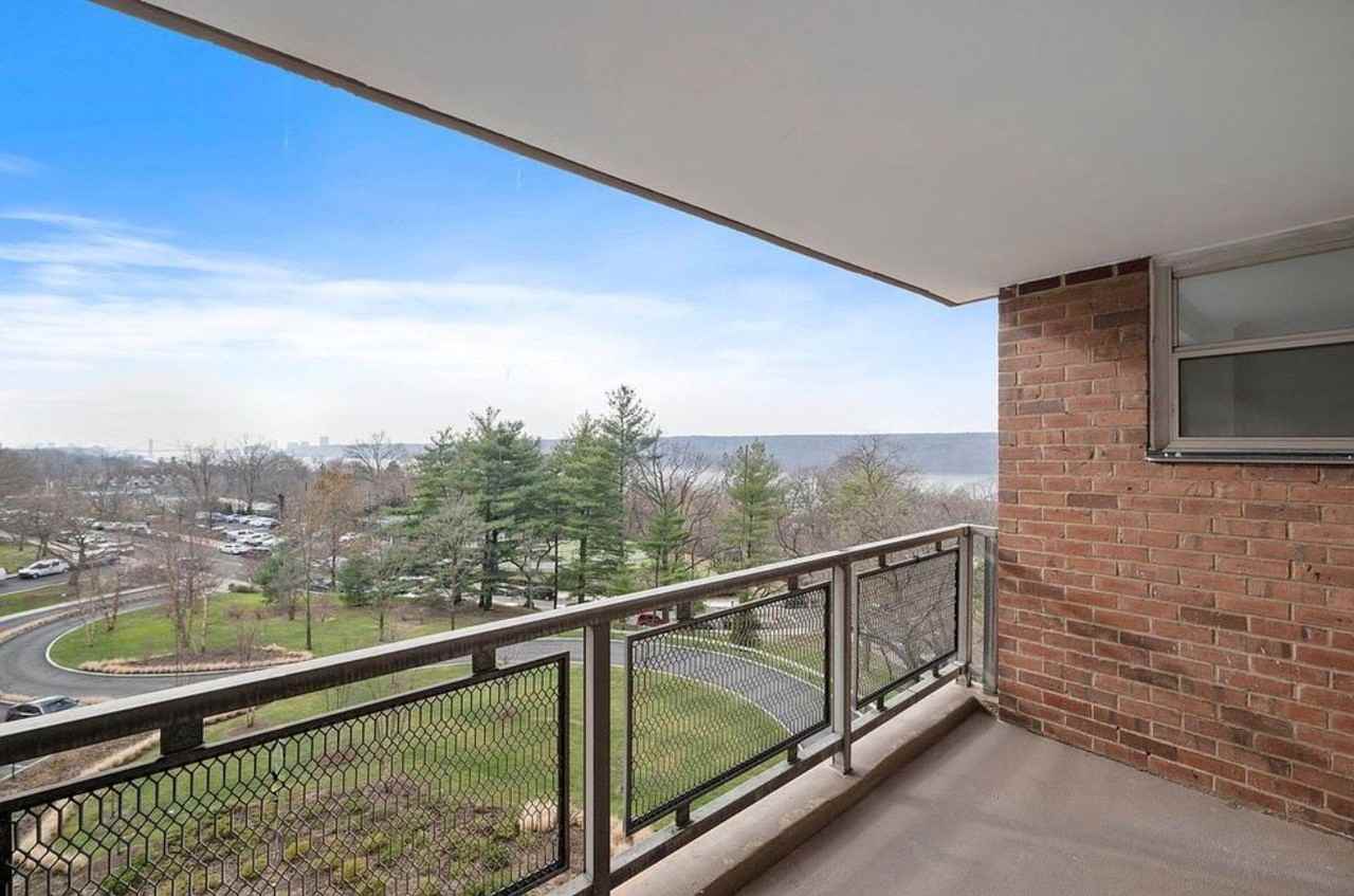 5900 Arlington Avenue #606 - Photo 5 of 7