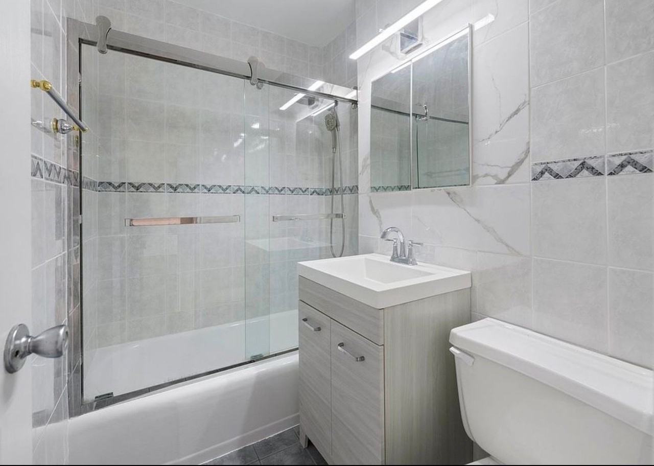 5900 Arlington Avenue #606 - Photo 7 of 7