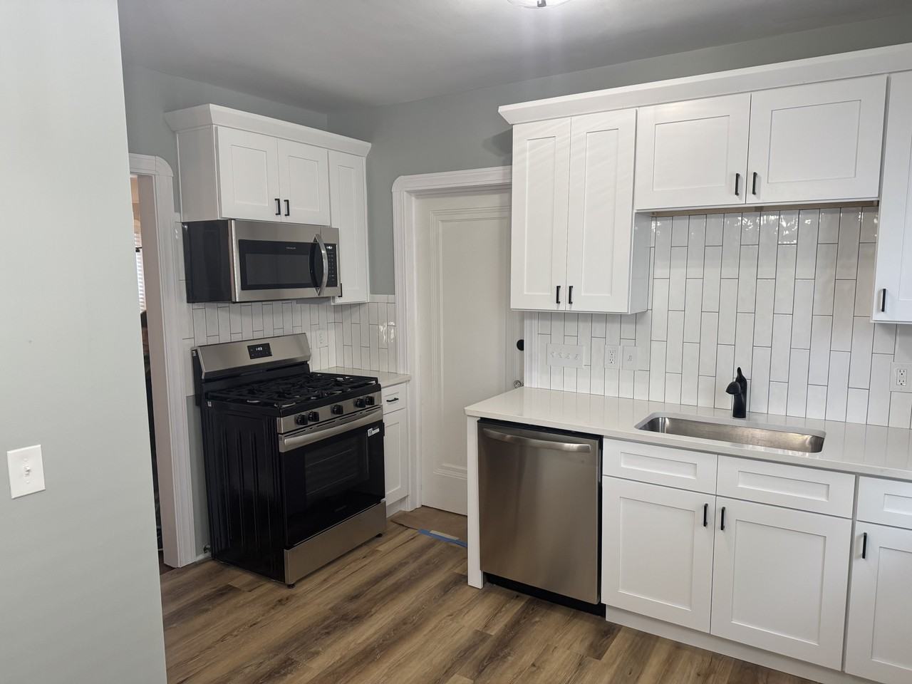 2258 Northland Avenue #UP - Photo 5 of 19