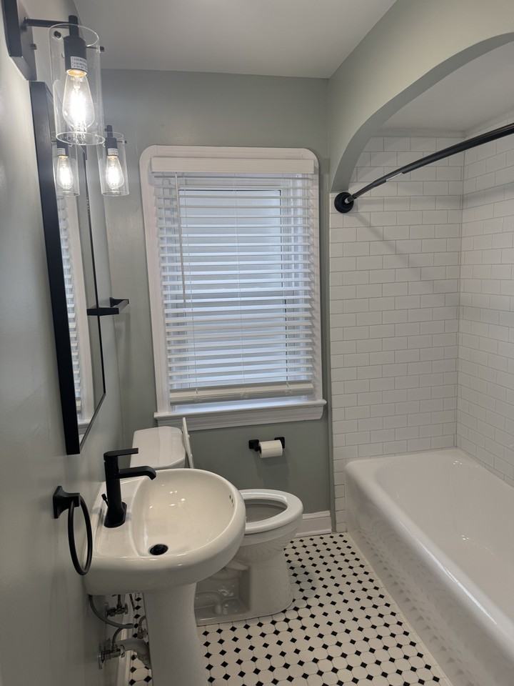 2258 Northland Avenue #UP - Photo 6 of 19