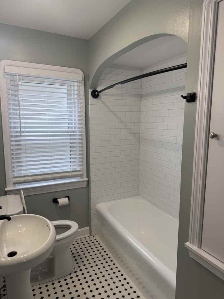 2258 Northland Avenue #UP - Photo 7 of 19