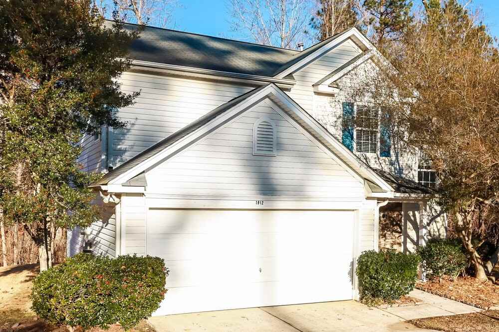 1912 Waters Trail Drive - Photo 4 of 17