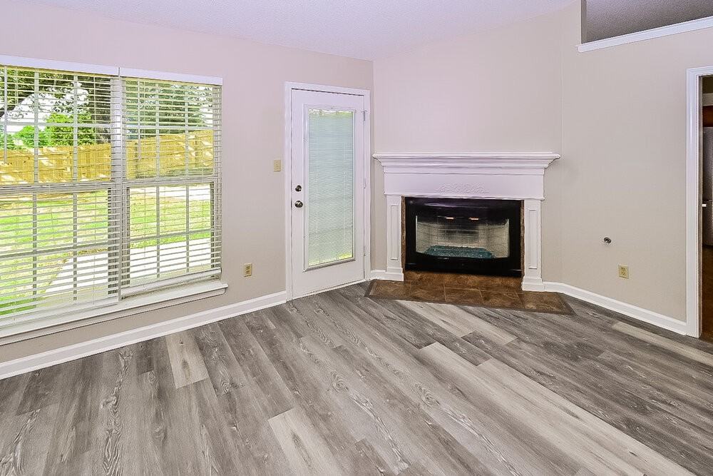 1700 Brentwood Trace - Photo 4 of 16