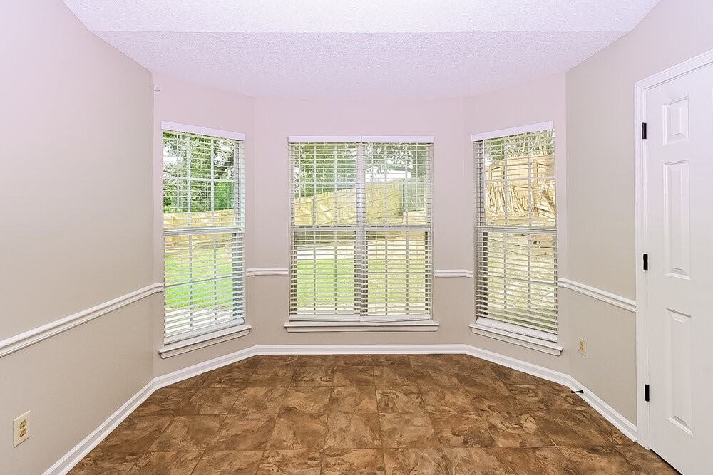 1700 Brentwood Trace - Photo 5 of 16