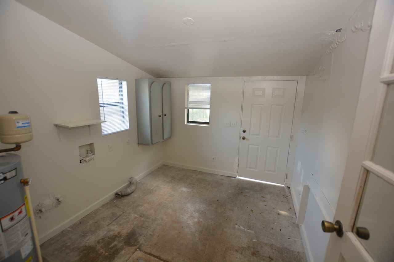 2246 Se 3rd Ave #1 - Photo 6 of 18