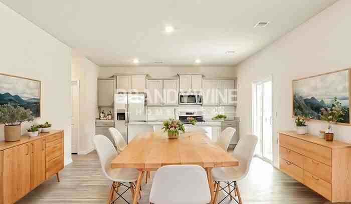 185 Abbots Glen Rd - Photo 7 of 43