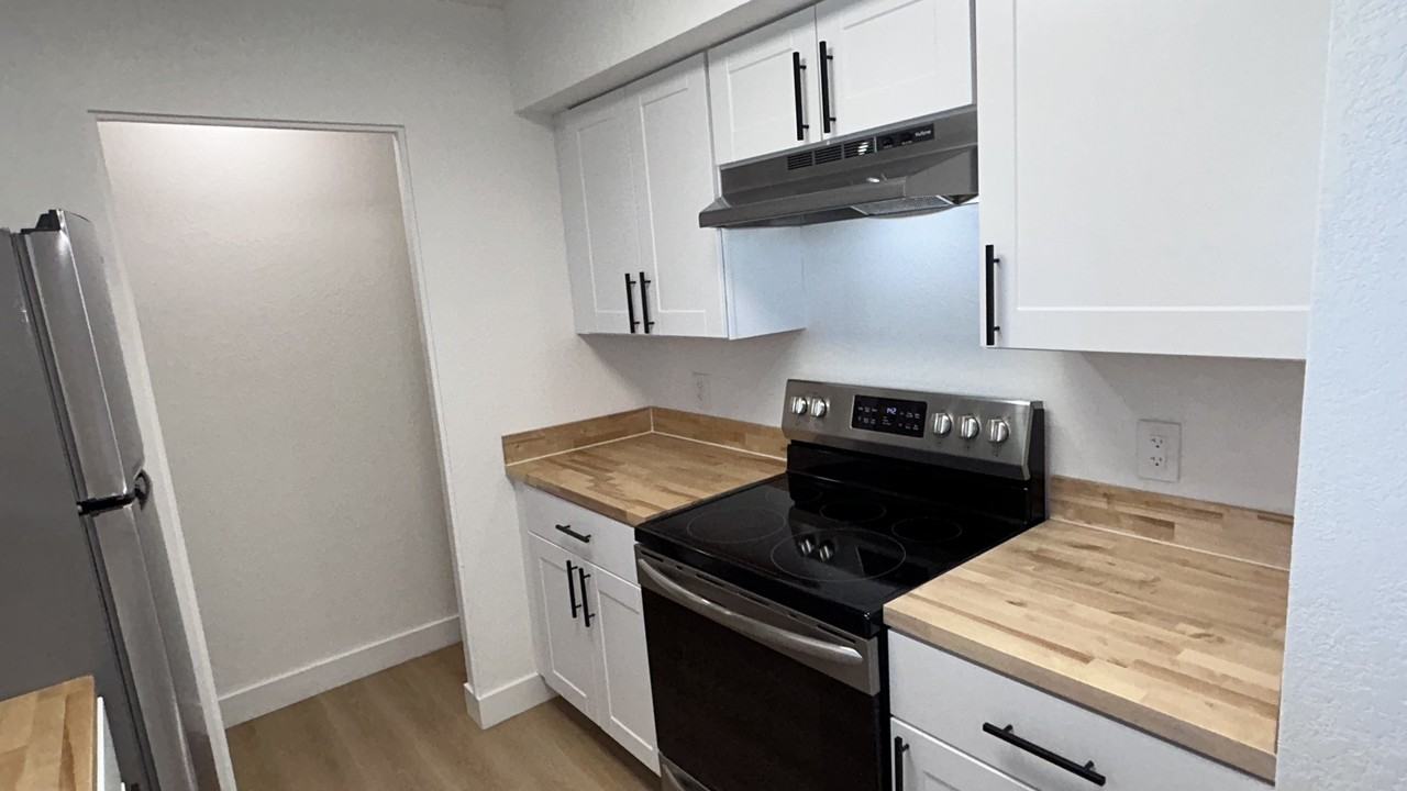 3738 East McDowell Road - Photo 6 of 50