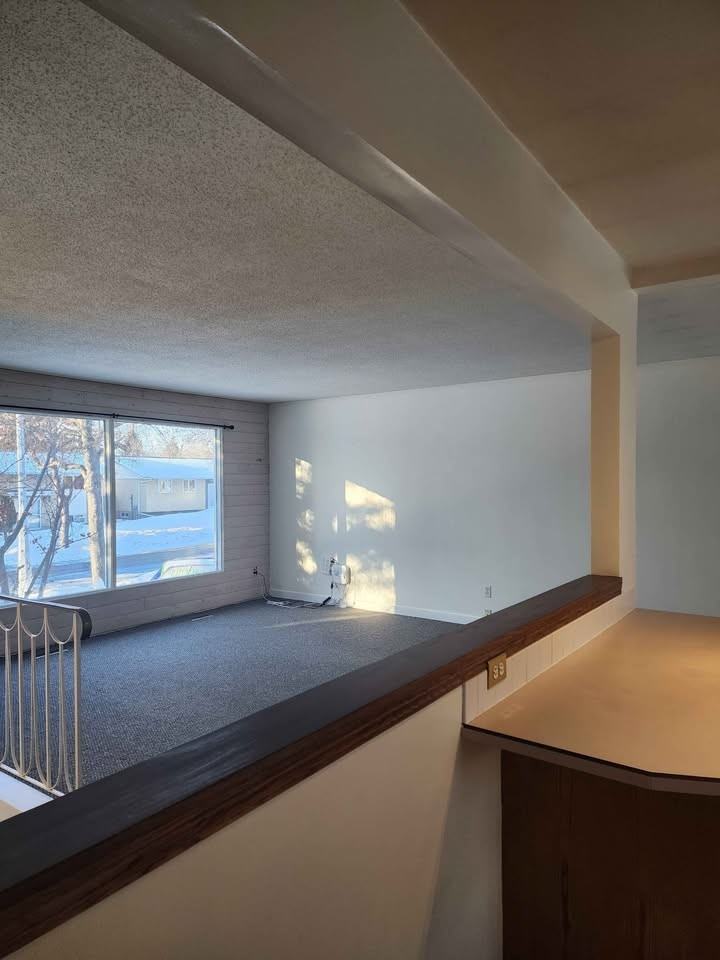 38 Milburn Cres #1 - Photo 4 of 16