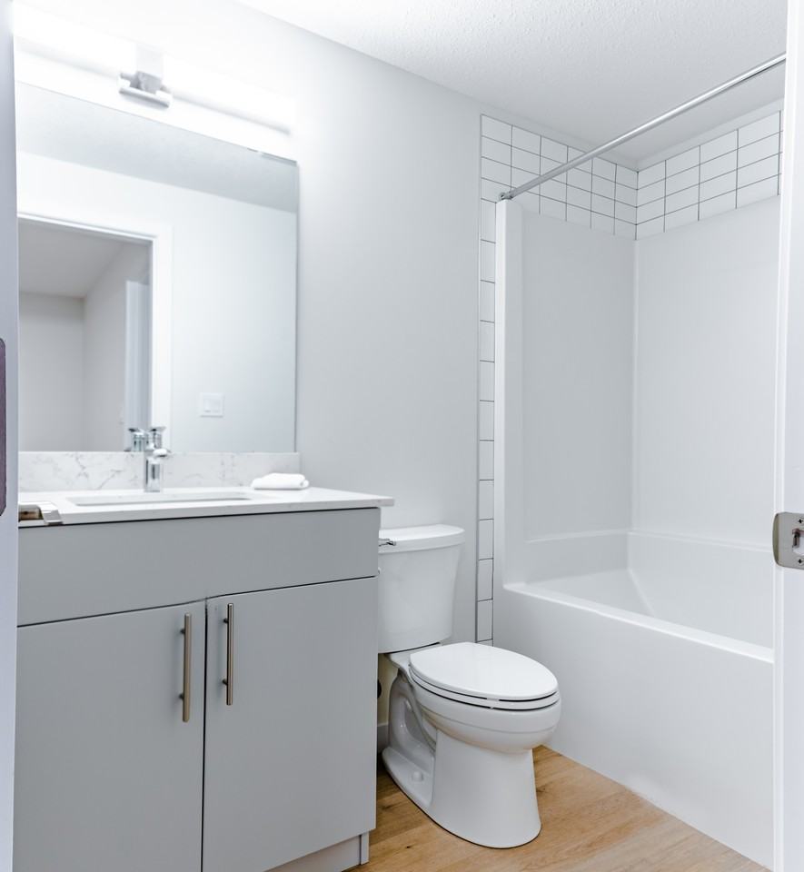 22664B 80 Ave Nw #B - Photo 5 of 10