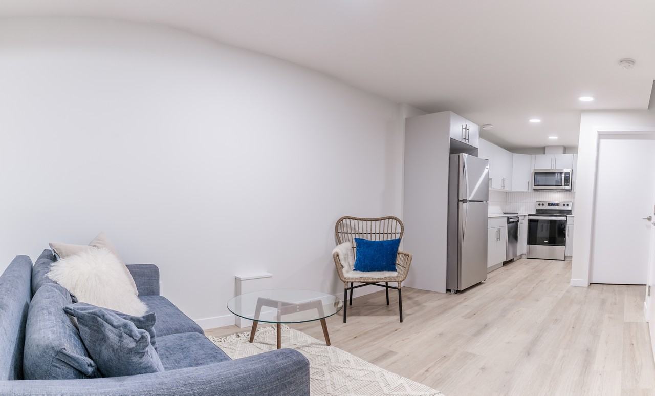 22668 80 Avenue NW #B - Photo 2 of 12