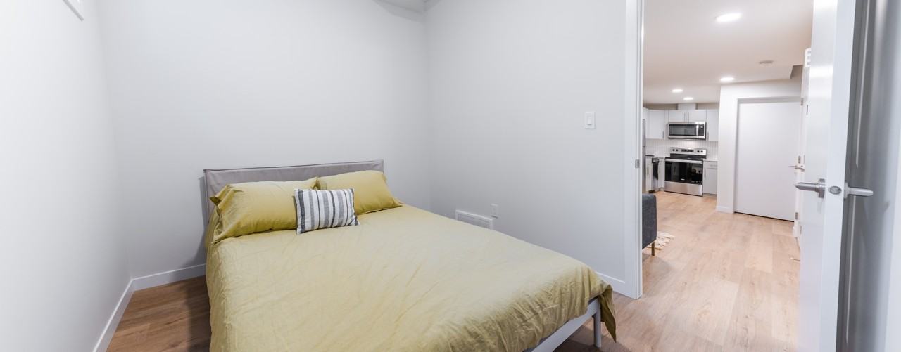 22668 80 Avenue NW #B - Photo 7 of 12