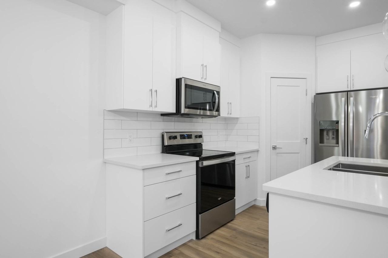 113 Bluff Cove #A - Photo 2 of 14