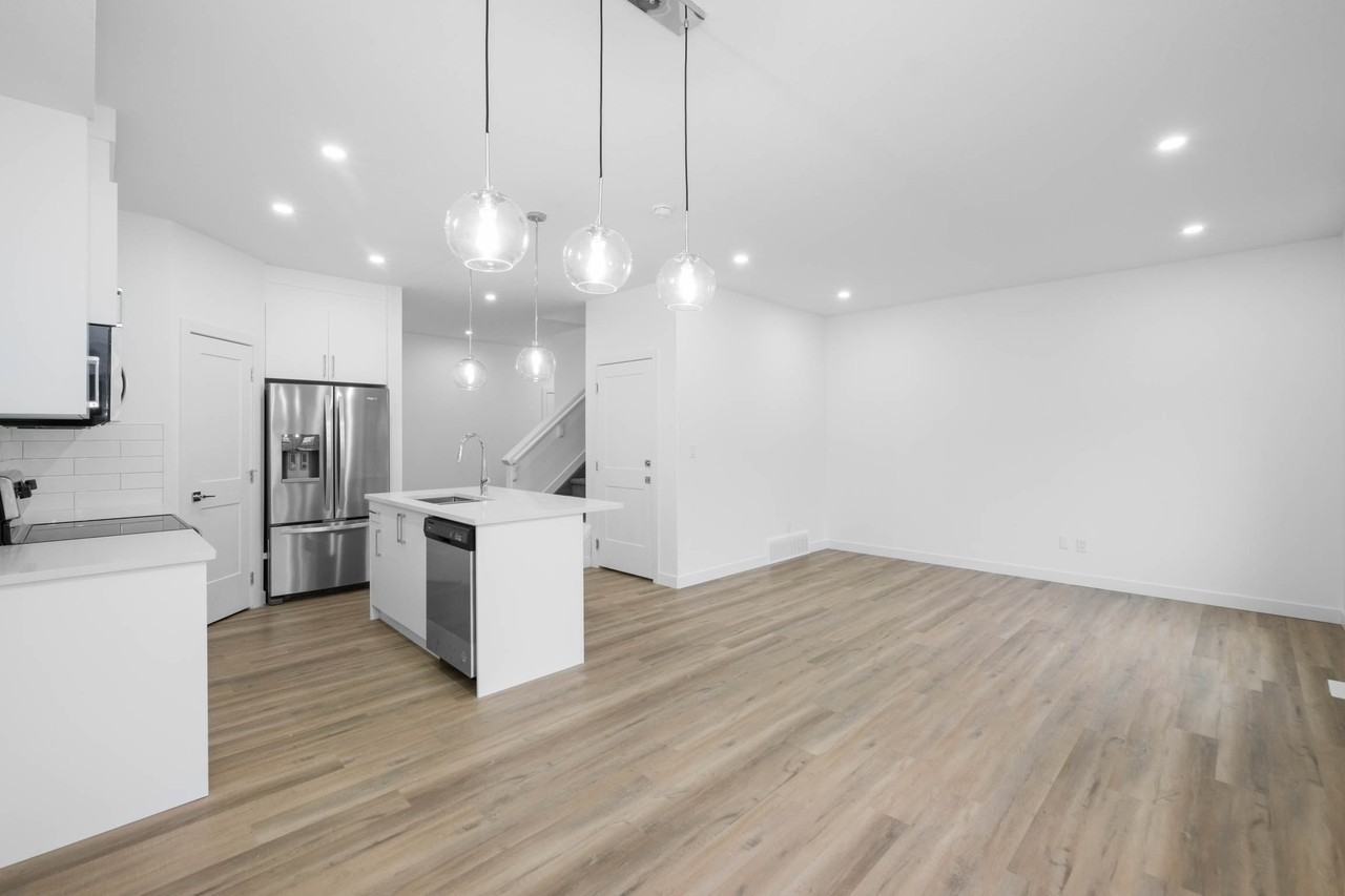 113 Bluff Cove #A - Photo 3 of 14