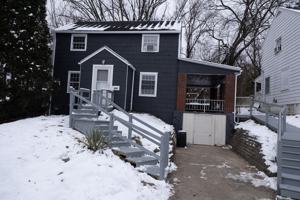 featured image of 956 Jefferson Drive #1