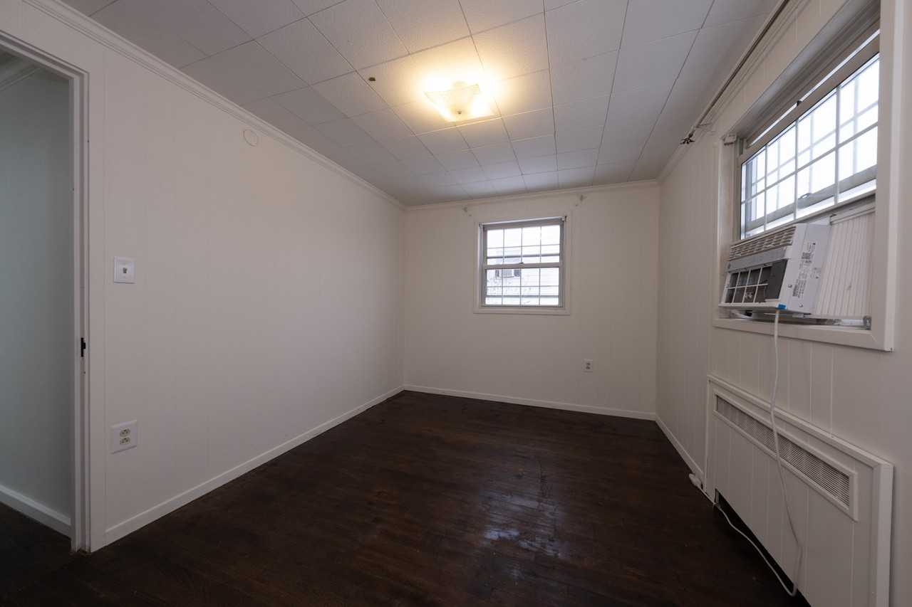 956 Jefferson Drive #1 - Photo 5 of 10