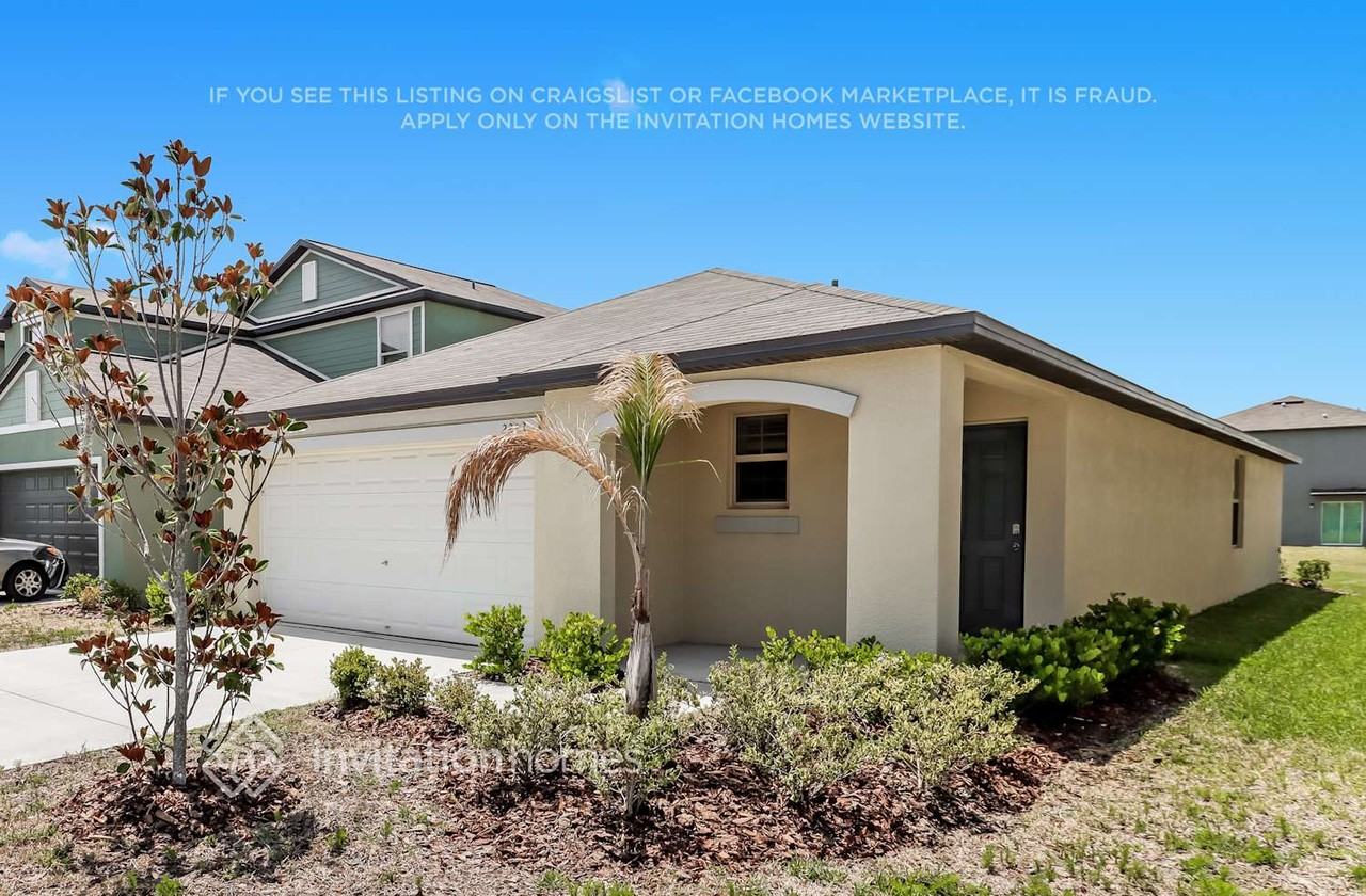 2253 Jungle Drive - Photo 3 of 17