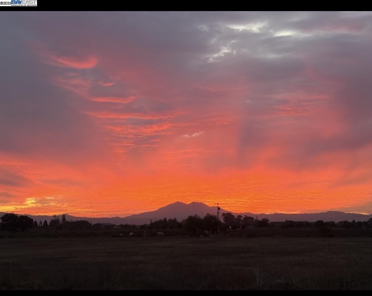 2471 Tule Lane - Photo 7 of 23
