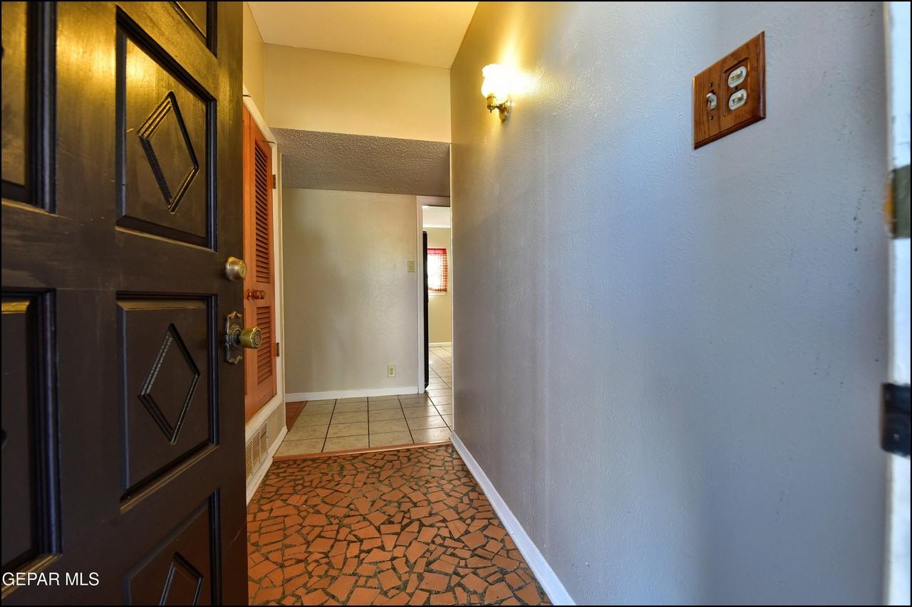 5108 Paris Avenue - Photo 6 of 40