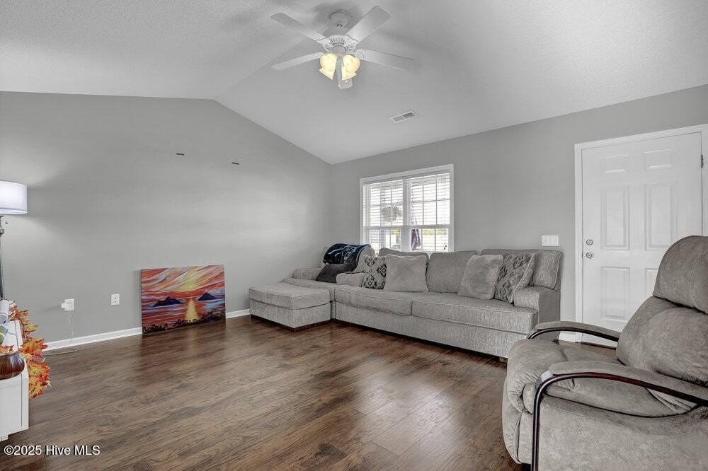 106 Clint Mills Rd - Photo 5 of 25