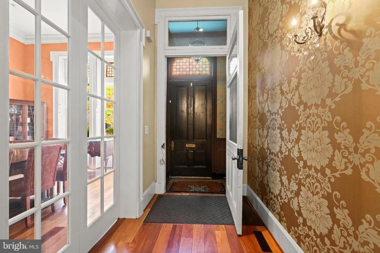 1007 North Calvert Street - Photo 5 of 43