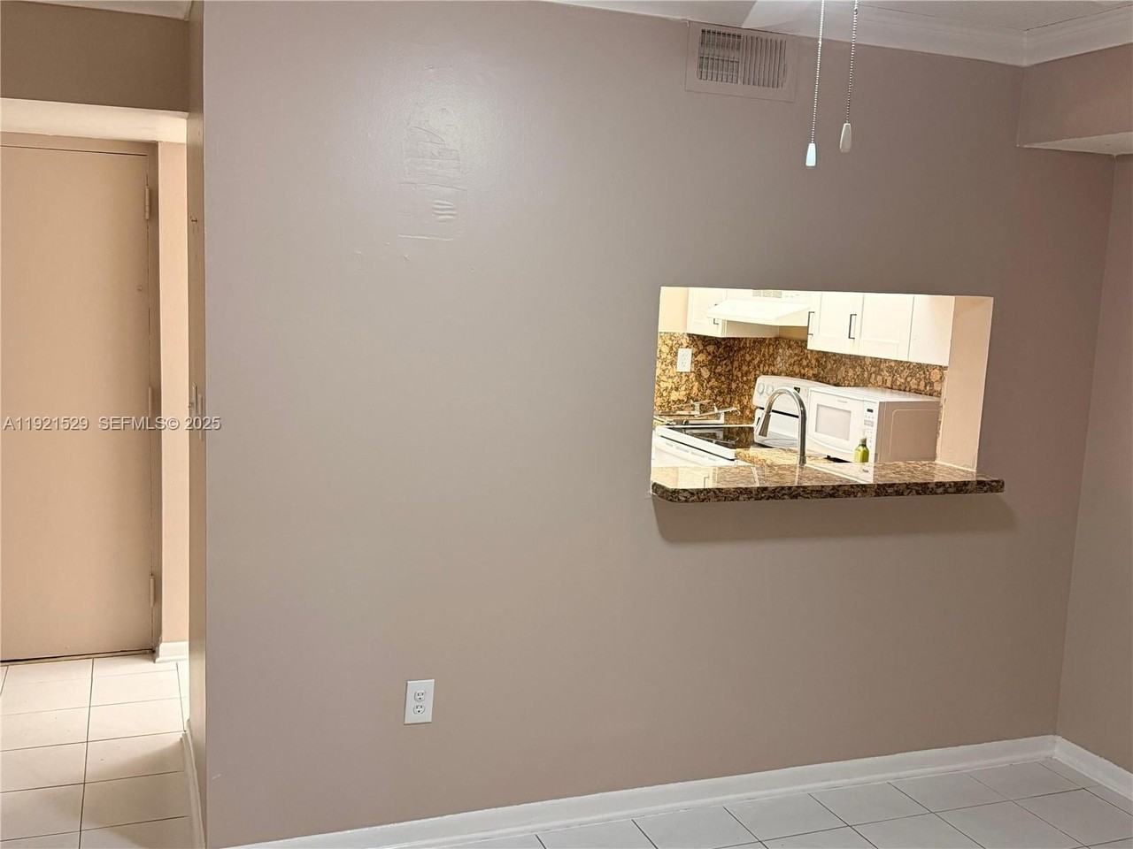 11800 Southwest 18th Terrace #428-4 - Photo 5 of 14