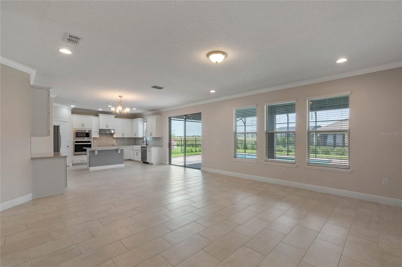 16771 Oakboro Street - Photo 7 of 50