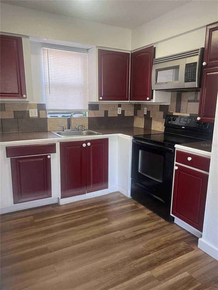 1626 49th Street South - Photo 6 of 12